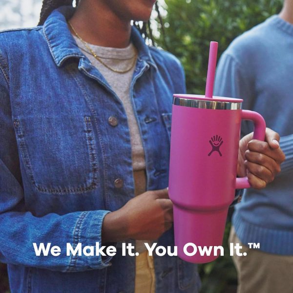 Hydro Flask 24 Oz Travel Tumbler with Handle, Lid and Straw - Insulated Stainless Steel in 24 Oz Surf Blue - Image 125